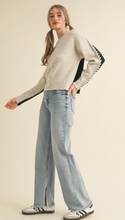 Load image into Gallery viewer, Whip Stitched Two Tone Sweater