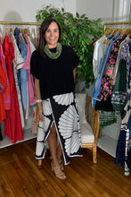 Load image into Gallery viewer, Black Drop Shoulder Sweater
