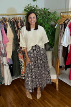 Load image into Gallery viewer, Hand Block Printed Skirt
