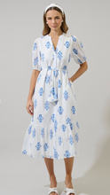 Load image into Gallery viewer, Yila Beth Dress
