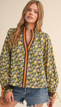 Load image into Gallery viewer, Contrast Panel Blouse
