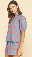 Load image into Gallery viewer, Botonical Printed Blouse
