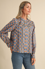 Load image into Gallery viewer, Floral Blouse with Piping
