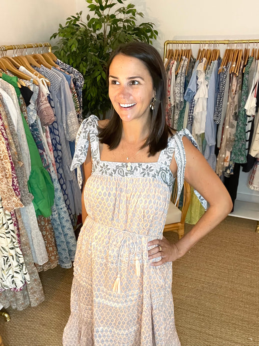 Cassandra midi dress in scallop block print.  True to size, fits roomy. Wearing size small.  Good for bump, post bump and no bump!